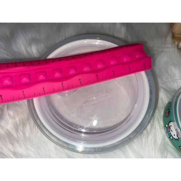 HTF Hello Kitty Set of 2 Ceramic Food Storage Bowls Vented Lid Pastel Apples SML - Picture 7 of 8